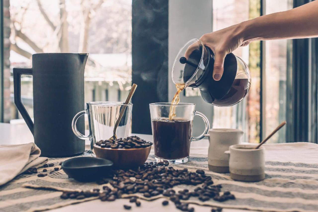 Indret din egen café med flotte cafeborde